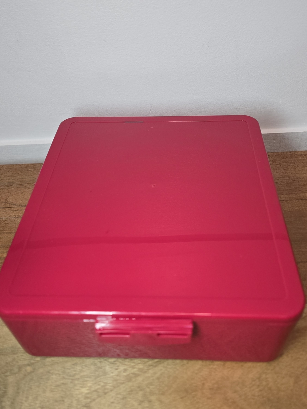 Pottery Barn Kids Spencer Bento Box, Pink Rasberry. Food Storage Lunchtime Style